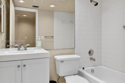 Copropriété à louer à Pembroke Pines, Floride: 2 chambres, 125.51 m2 № 2051500 - photo 19