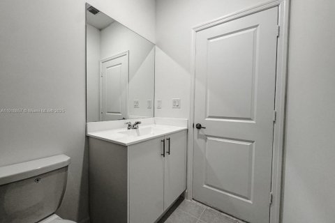 Immobilier commercial à louer à Homestead, Floride: 2 chambres № 1974082 - photo 6