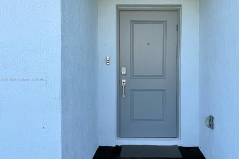 Immobilier commercial à louer à Homestead, Floride: 2 chambres № 1974082 - photo 16