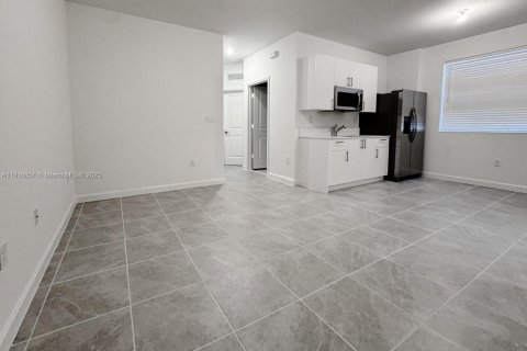 Immobilier commercial à louer à Homestead, Floride: 2 chambres № 1974082 - photo 3