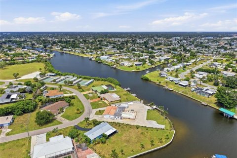 Villa ou maison à vendre à Port Charlotte, Floride: 3 chambres, 124.86 m2 № 2204778 - photo 27