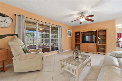 Villa ou maison à vendre à Port Charlotte, Floride: 3 chambres, 124.86 m2 № 2204778 - photo 9