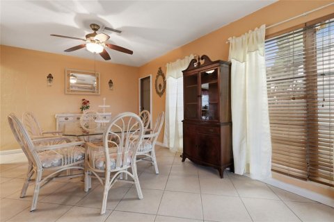 Villa ou maison à vendre à Port Charlotte, Floride: 3 chambres, 124.86 m2 № 2204778 - photo 5