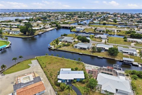 Villa ou maison à vendre à Port Charlotte, Floride: 3 chambres, 124.86 m2 № 2204778 - photo 25