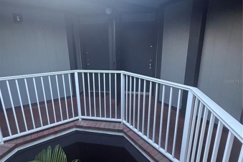 Condominio en alquiler en Orlando, Florida, 2 dormitorios, 76.18 m2 № 2421762 - foto 6