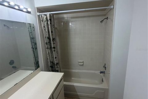Condominio en alquiler en Orlando, Florida, 2 dormitorios, 76.18 m2 № 2421762 - foto 15
