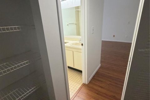 Condominio en alquiler en Orlando, Florida, 2 dormitorios, 76.18 m2 № 2421762 - foto 16
