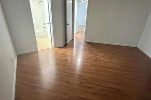 Condominio en alquiler en Orlando, Florida, 2 dormitorios, 76.18 m2 № 2421762 - foto 8