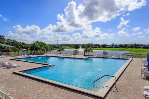 Condominio en alquiler en Orlando, Florida, 2 dormitorios, 76.18 m2 № 2421762 - foto 23