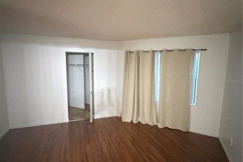 Condominio en alquiler en Orlando, Florida, 2 dormitorios, 76.18 m2 № 2421762 - foto 13