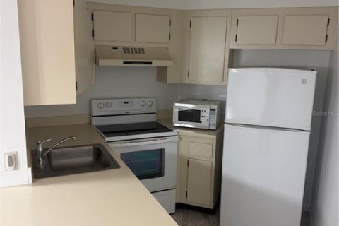 Condominio en alquiler en Orlando, Florida, 2 dormitorios, 76.18 m2 № 2421762 - foto 9
