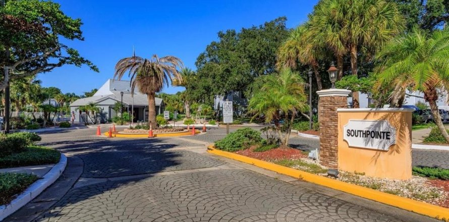 Condominio en Orlando, Florida, 2 dormitorios № 2421762
