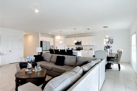 Villa ou maison à vendre à Kissimmee, Floride: 6 chambres, 278.99 m2 № 2133760 - photo 11