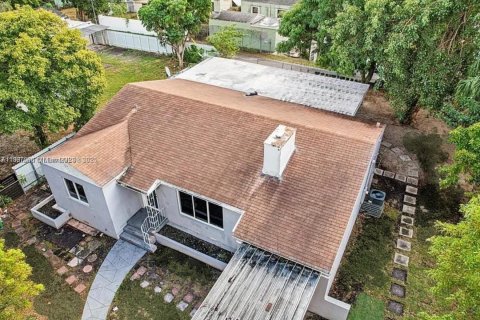 Apartamento en alquiler en Miami, Florida, 3 dormitorios, 111.48 m2 № 1923053 - foto 14