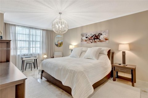 Купить кондоминиум в Халландейл-Бич, Флорида 2 спальни, 118.45м2, № 2183845 - фото 13
