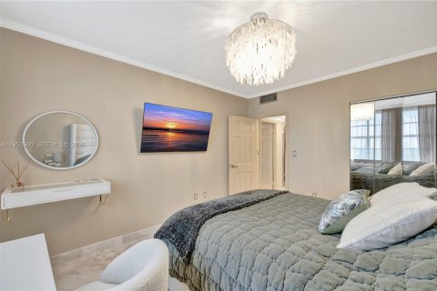 Купить кондоминиум в Халландейл-Бич, Флорида 2 спальни, 118.45м2, № 2183845 - фото 20