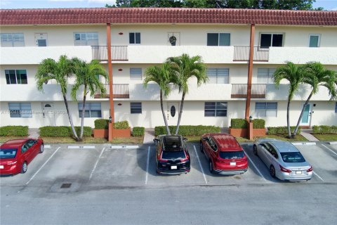 Condo à Pembroke Pines, Floride, 2 chambres  № 2038042