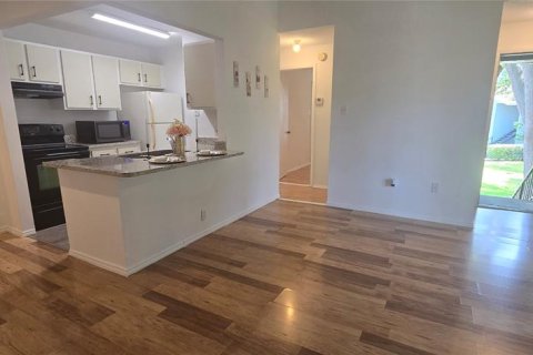 Condo in Kissimmee, Florida, 2 bedrooms № 2103605 - photo 9