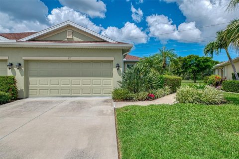 House in Venice, Florida 2 bedrooms, 144.74 sq.m. № 1796514 - photo 1
