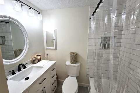 Condo in Sarasota, Florida, 1 bedroom  № 1614126 - photo 16