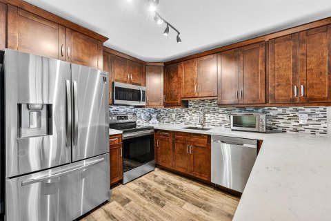 Condominio en venta en Pompano Beach, Florida, 1 dormitorio, 69.68 m2 № 2146757 - foto 4
