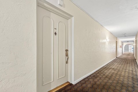 Condominio en venta en Pompano Beach, Florida, 1 dormitorio, 69.68 m2 № 2146757 - foto 21