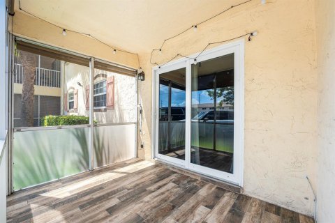 Condominio en venta en Pompano Beach, Florida, 1 dormitorio, 69.68 m2 № 2146757 - foto 17