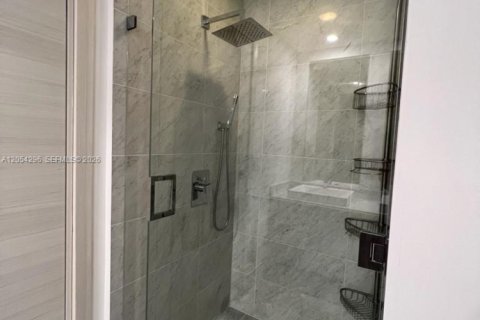 Снять в аренду кондоминиум в Майами, Флорида 1 спальня, 77.85м2, № 2150429 - фото 13