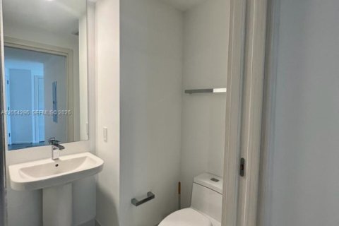 Снять в аренду кондоминиум в Майами, Флорида 1 спальня, 77.85м2, № 2150429 - фото 14