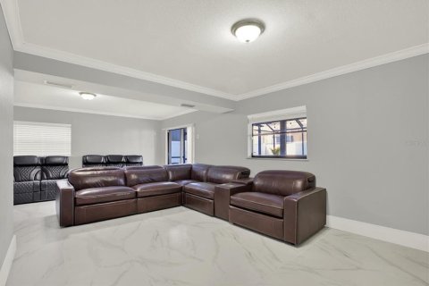 House in Palm Harbor, Florida 5 bedrooms, 270.9 sq.m. № 1735311 - photo 16