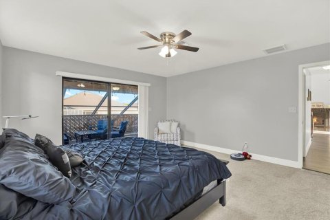 House in Palm Harbor, Florida 5 bedrooms, 270.9 sq.m. № 1735311 - photo 23