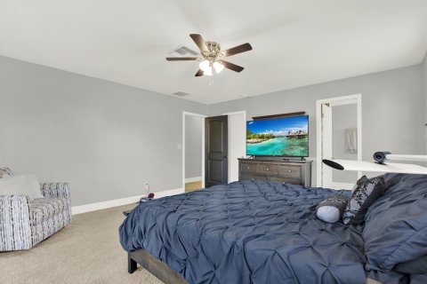 House in Palm Harbor, Florida 5 bedrooms, 270.9 sq.m. № 1735311 - photo 25