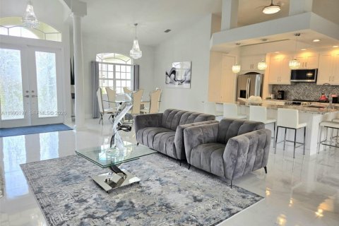 Villa ou maison à vendre à Fort Myers, Floride: 3 chambres № 2063534 - photo 5