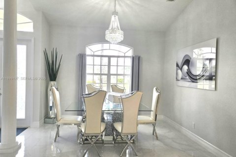 Villa ou maison à vendre à Fort Myers, Floride: 3 chambres № 2063534 - photo 8