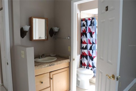 House in Tampa, Florida 3 bedrooms, 108.14 sq.m. № 2408860 - photo 6