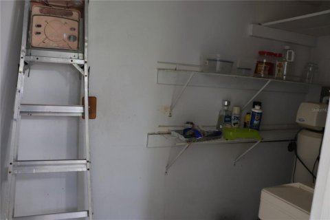House in Tampa, Florida 3 bedrooms, 108.14 sq.m. № 2408860 - photo 12