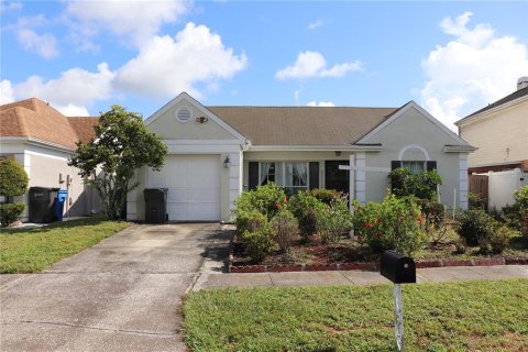 House in Tampa, Florida 3 bedrooms, 108.14 sq.m. № 2408860