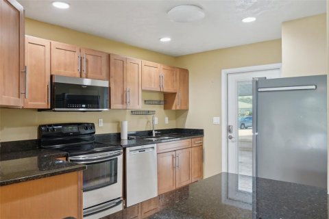 Condo in Sun City Center, Florida, 2 bedrooms  № 1521927 - photo 17