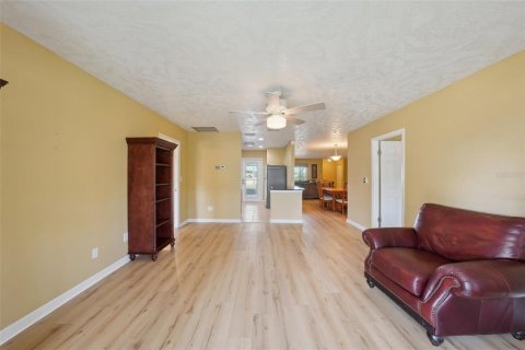 Condo in Sun City Center, Florida, 2 bedrooms  № 1521927 - photo 29