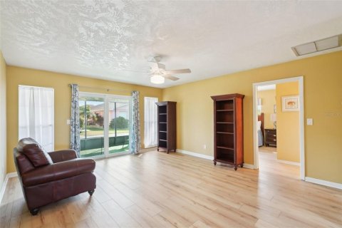 Condo in Sun City Center, Florida, 2 bedrooms  № 1521927 - photo 26
