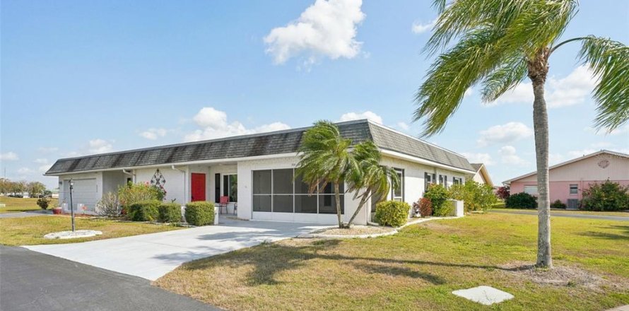 Condo in Sun City Center, Florida, 2 bedrooms № 1521927