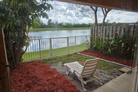 Copropriété à louer à Fort Lauderdale, Floride: 1 chambre, 65.22 m2 № 2169017 - photo 2