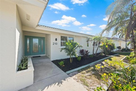 Casa en venta en Punta Gorda, Florida, 3 dormitorios, 239.5 m2 № 1852492 - foto 1