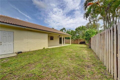 Villa ou maison à vendre à Sunrise, Floride: 3 chambres, 160.44 m2 № 2402136 - photo 3
