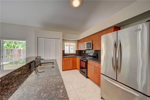 Villa ou maison à vendre à Sunrise, Floride: 3 chambres, 160.44 m2 № 2402136 - photo 16