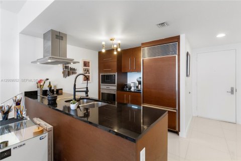 Купить кондоминиум в Майами, Флорида 1 спальня, 96.15м2, № 2089818 - фото 12