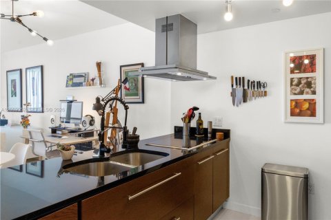 Купить кондоминиум в Майами, Флорида 1 спальня, 96.15м2, № 2089818 - фото 14