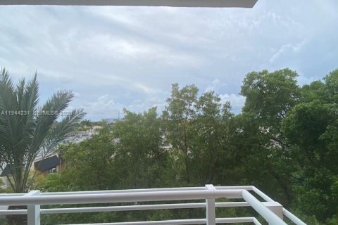 Снять в аренду кондоминиум в Авентура, Флорида 1 спальня, 70.05м2, № 2000671 - фото 5