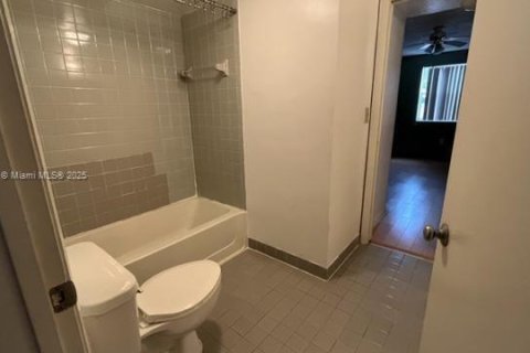 Copropriété à vendre à Oakland Park, Floride: 1 chambre, 80.08 m2 № 1977492 - photo 10