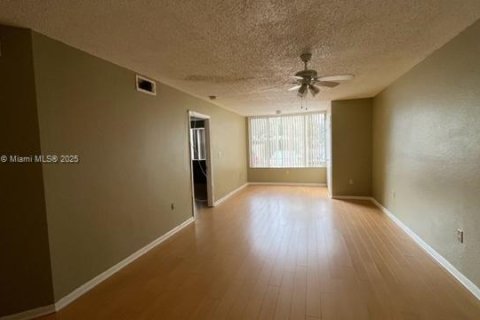 Copropriété à vendre à Oakland Park, Floride: 1 chambre, 80.08 m2 № 1977492 - photo 3